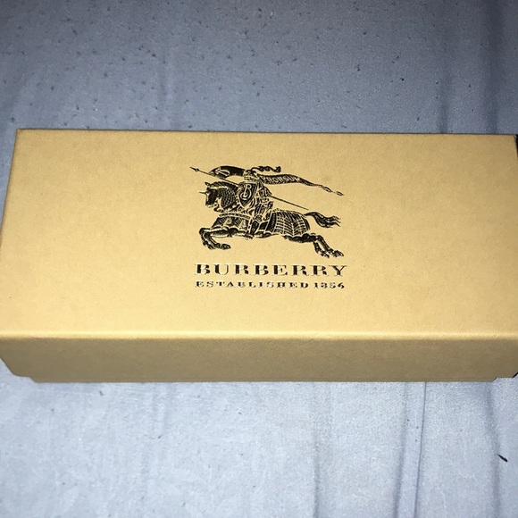 Burberry Glasses - Picture 7 of 7